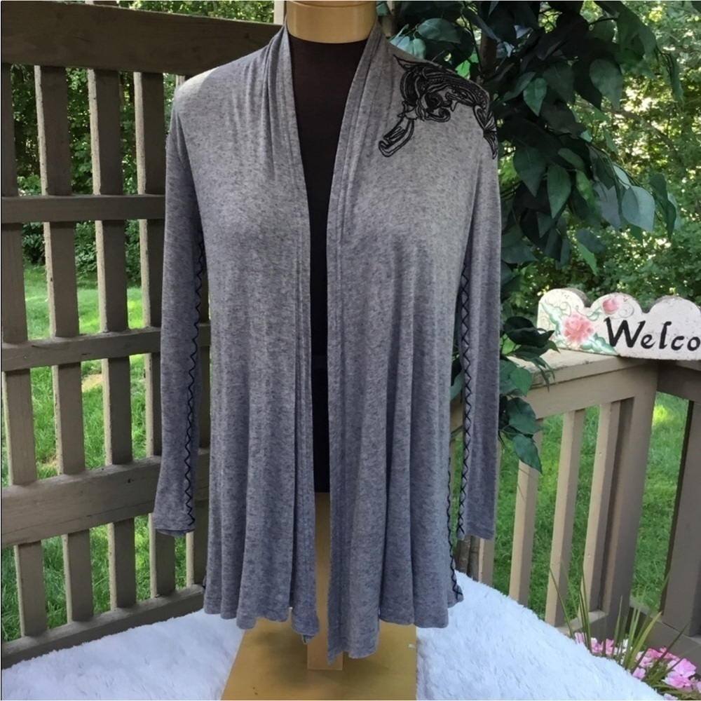 Windsor long sleeve lightweight cardigan Woman’s size Small gray & black